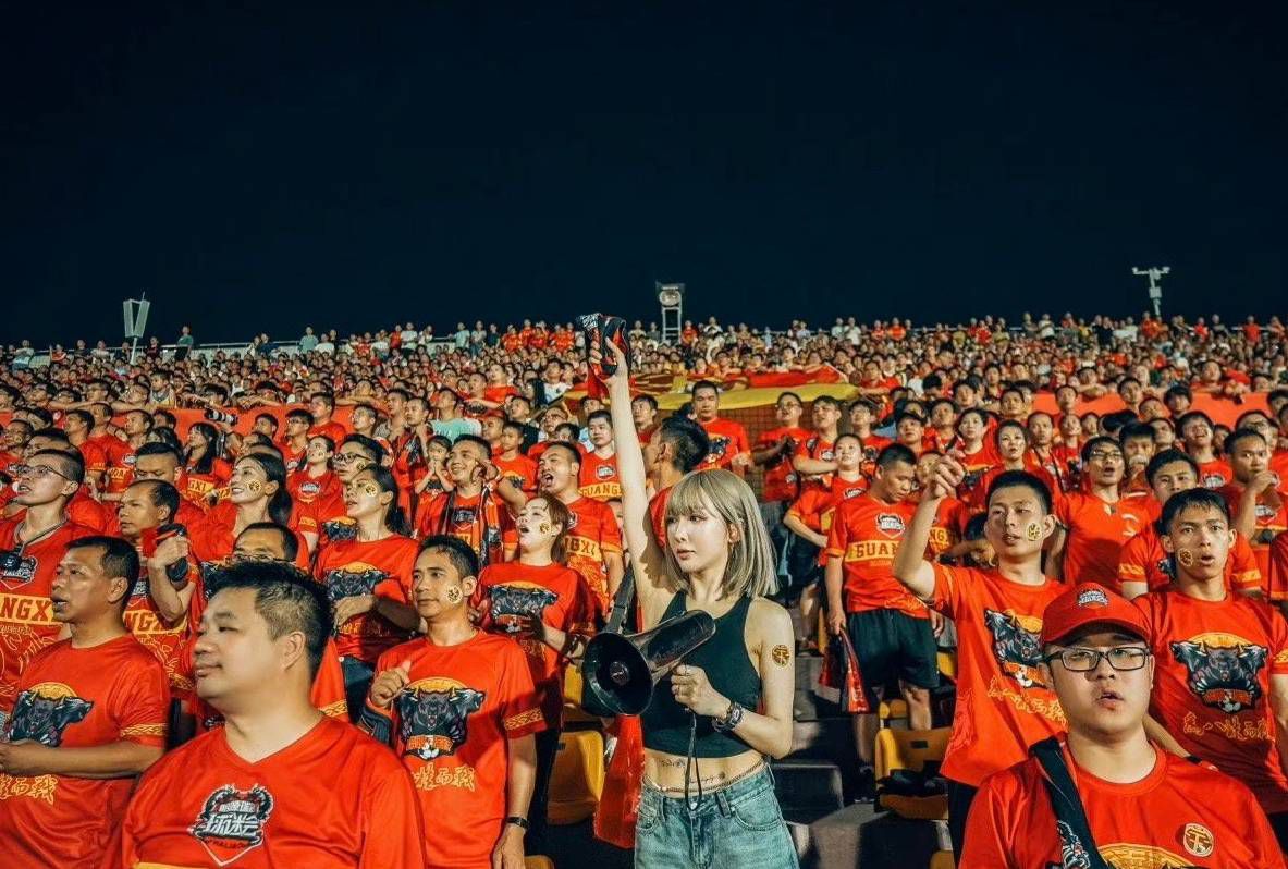 叶辰拍着胸脯保证道：囡囡，你就信我的尽情喝，有我在，就绝对不会让你影响任何正事儿。